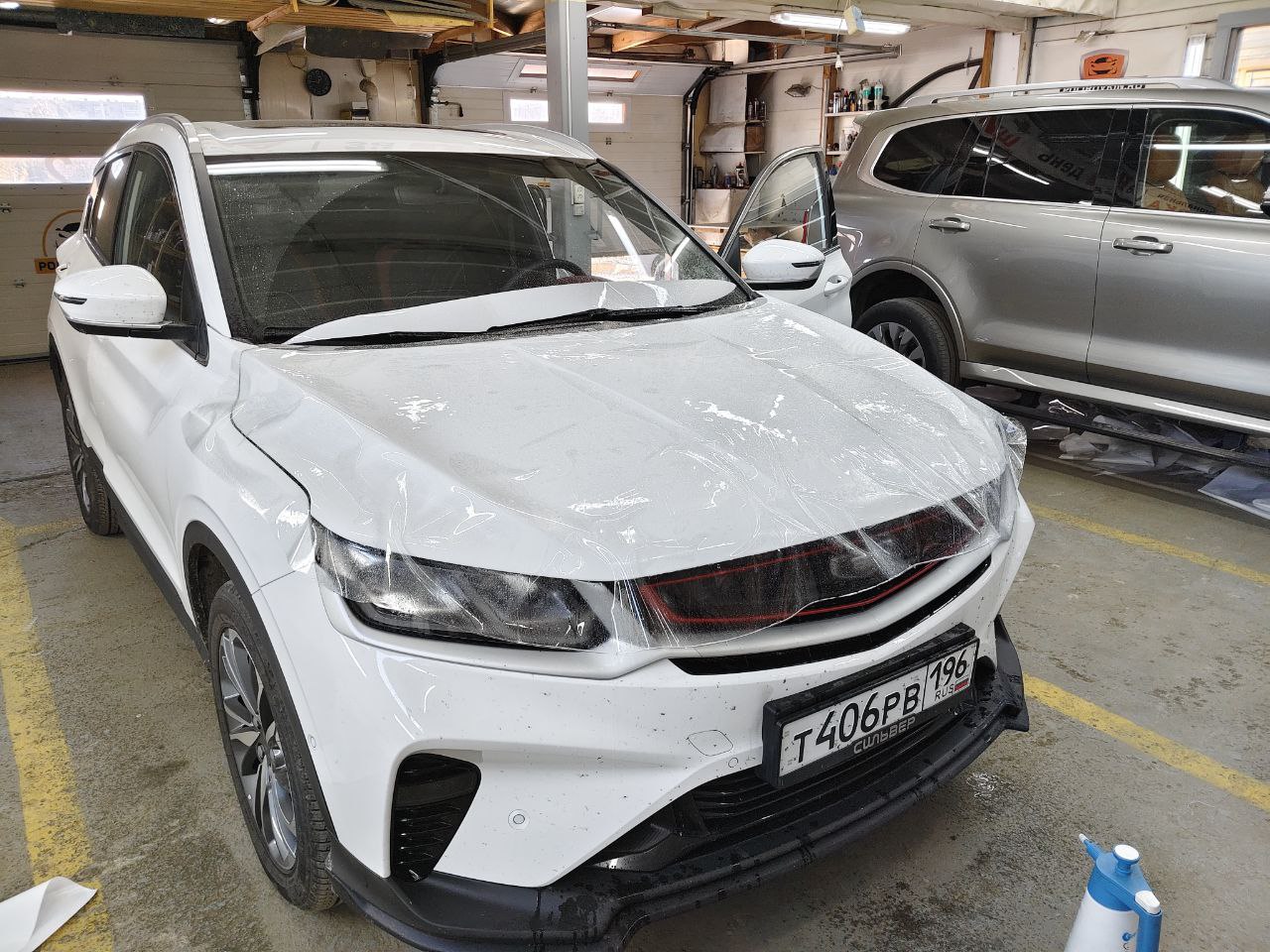 Понедельник — день защищенный: наш еженедельный отчет по оклейке