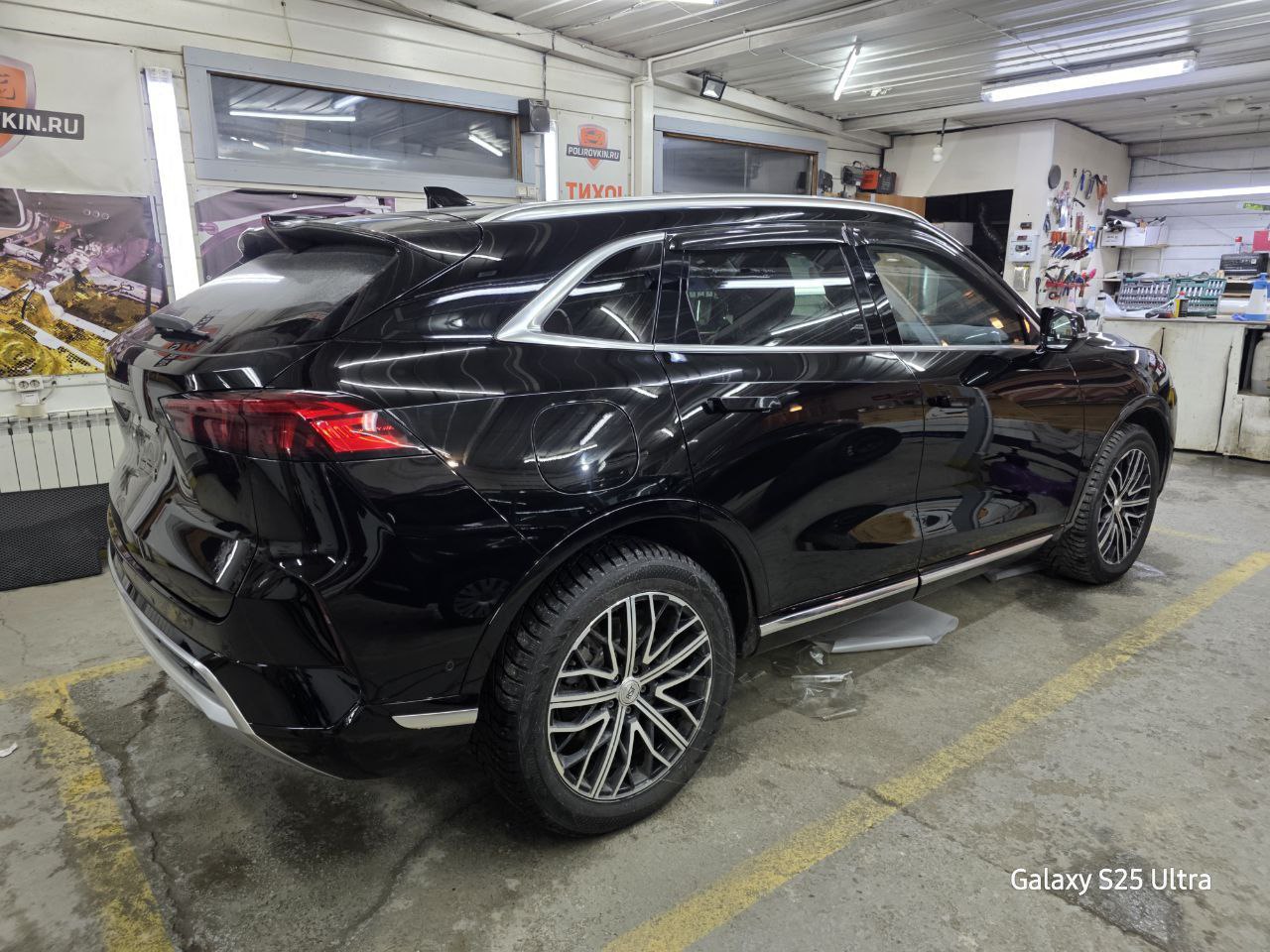 WEY: Тотальная оклейка и ювелирная работа с деталями