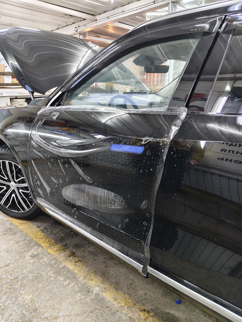 WEY: Тотальная оклейка и ювелирная работа с деталями