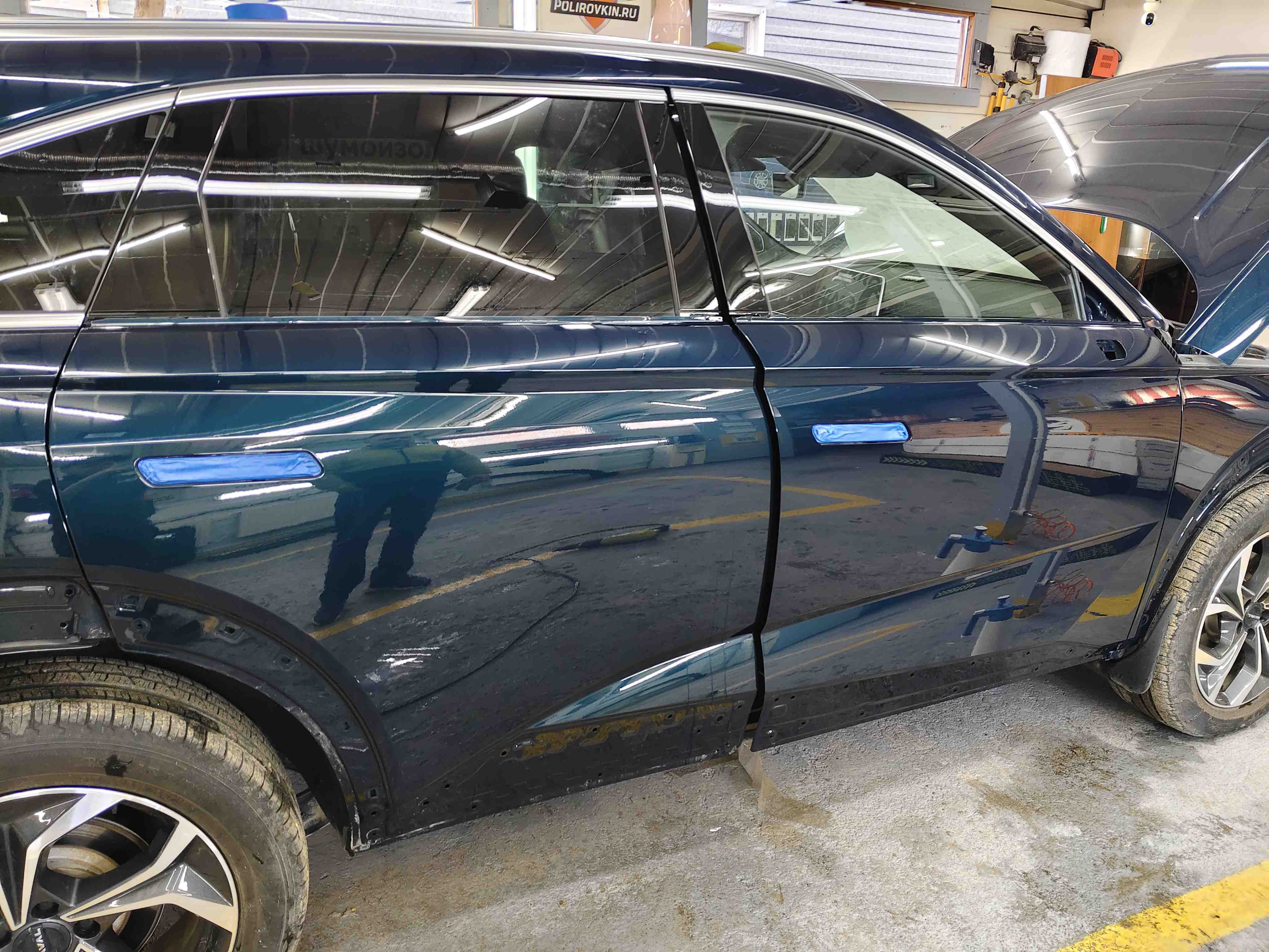 Готовая оклейка без пузырей и складок, ровная посадка плёнки