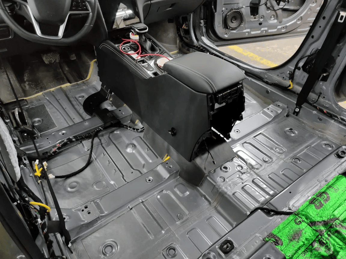 Разборка салона перед шумоизоляцией